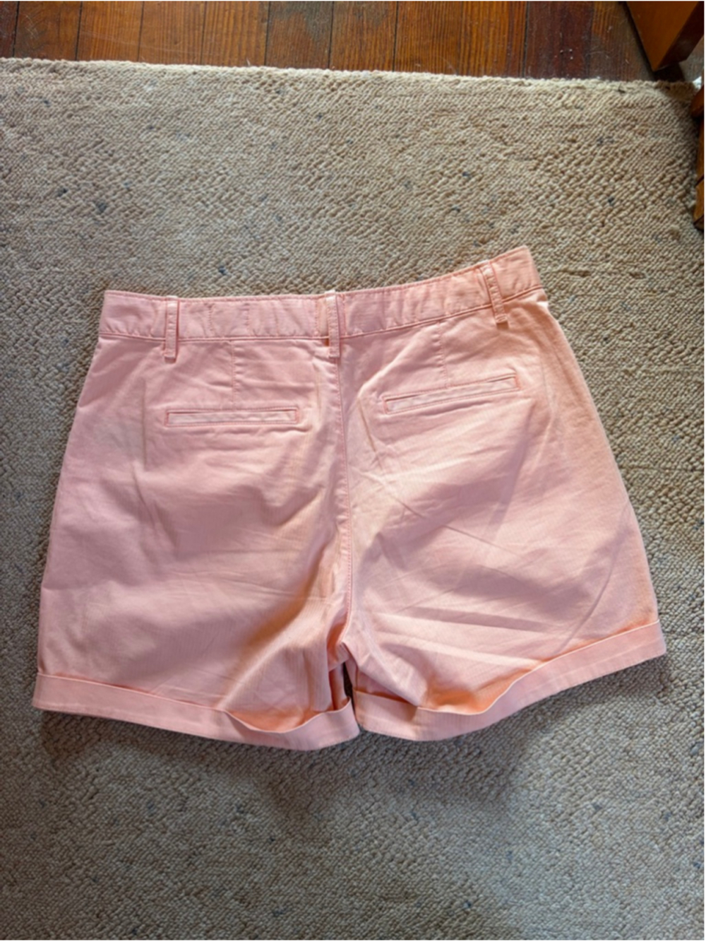 Women's GAP Peach 5” Mid Rise Girlfriend Khaki Shorts Size 8 - Picture 2 of 5